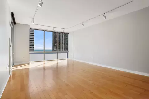 Living - 8 E Randolph St #2703, Chicago, IL 60601 photo 1 of 4