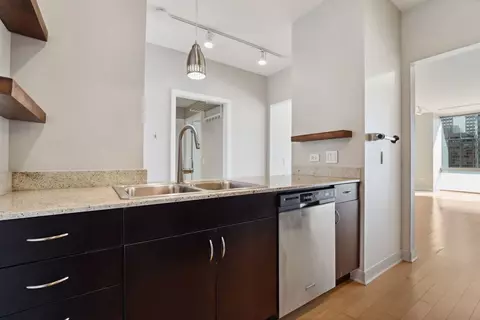 Kitchen - 8 E Randolph St #2703, Chicago, IL 60601 photo 2 of 4