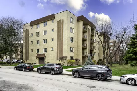 6430 W Belle Plaine Ave #508, Chicago, IL 60634