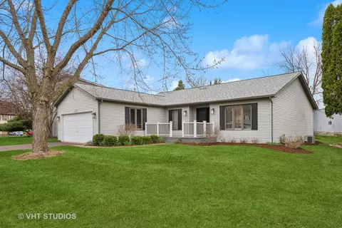 11724 Davey Dr, Huntley, IL 60142