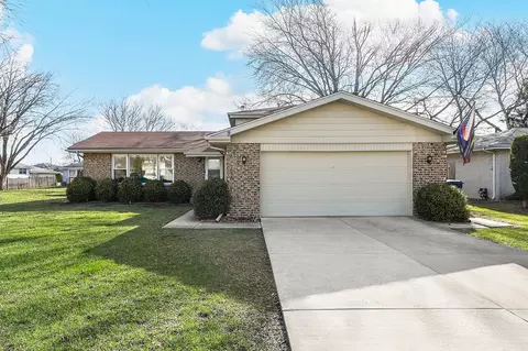731 Old Farm Rd, Matteson, IL 60443