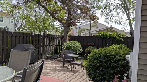 2062 Danbury Pl, Hoffman Estates, IL 60169 photo 17
