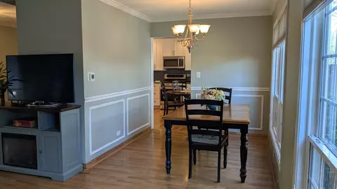 2062 Danbury Pl, Hoffman Estates, IL 60169 photo 13