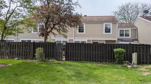 2062 Danbury Pl, Hoffman Estates, IL 60169 photo 23
