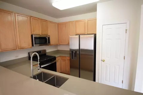1825 Kelberg Ave, Hoffman Estates, IL 60192 photo 6