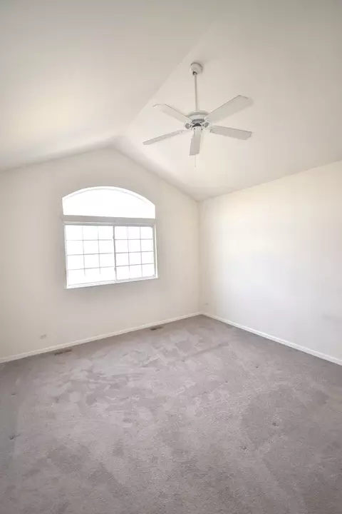 1825 Kelberg Ave, Hoffman Estates, IL 60192 photo 10