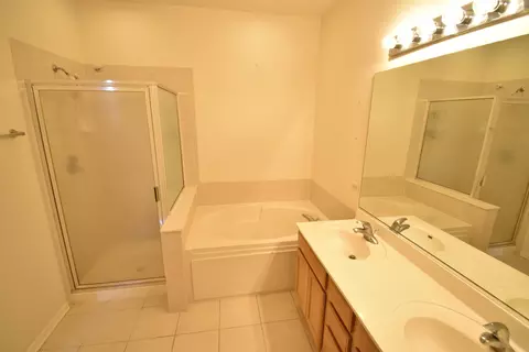 1825 Kelberg Ave, Hoffman Estates, IL 60192 photo 12