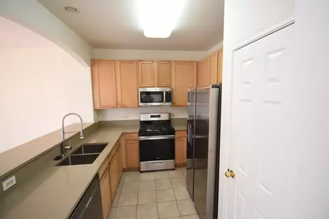 1825 Kelberg Ave, Hoffman Estates, IL 60192 photo 5