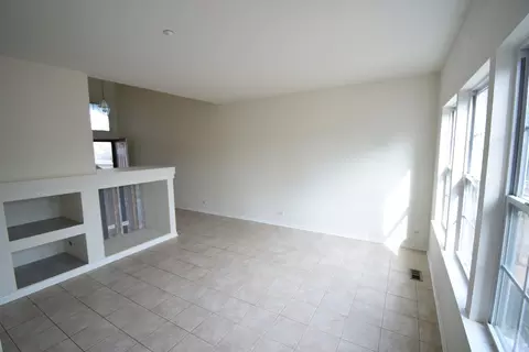 1825 Kelberg Ave, Hoffman Estates, IL 60192 photo 4