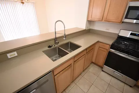 1825 Kelberg Ave, Hoffman Estates, IL 60192 photo 7