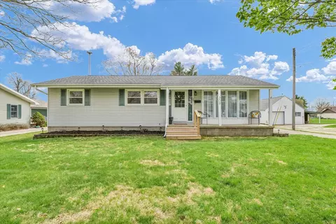 309 Dale Ave, Rossville, IL 60963