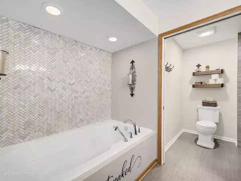 Bath - 19317 Everett Ln #0, Mokena, IL 60448 photo 3 of 3