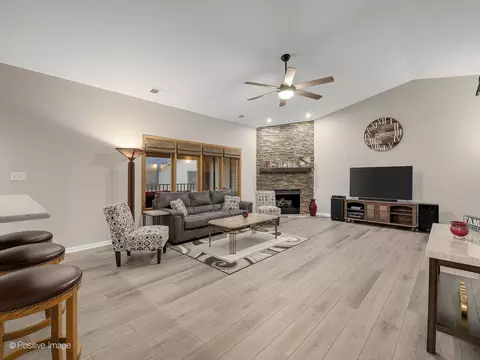 Living - 19317 Everett Ln #0, Mokena, IL 60448 photo 1 of 4