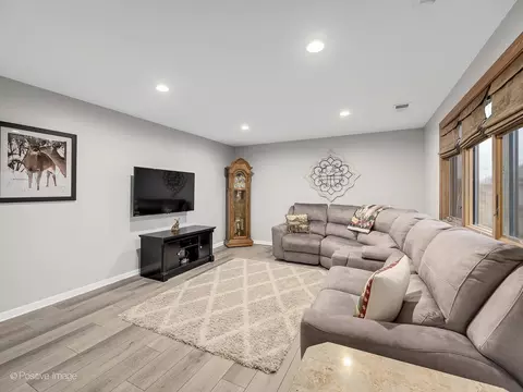 Living - 19317 Everett Ln #0, Mokena, IL 60448 photo 4 of 4