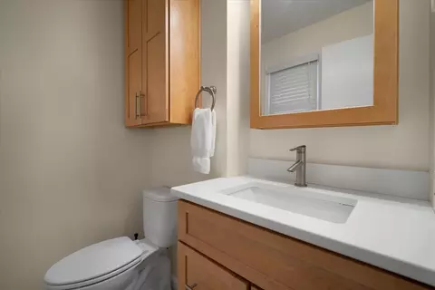 Bath - 1420 Hanson Dr, Normal, IL 61761 photo 1 of 2