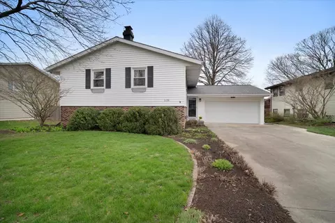 1420 Hanson Dr, Normal, IL 61761