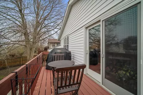 Exterior - 1420 Hanson Dr, Normal, IL 61761 photo 6 of 7