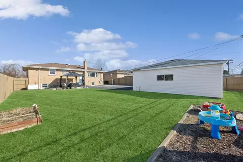 Exterior - 7312 S Thomas Ave, Bridgeview, IL 60455 photo 4 of 4