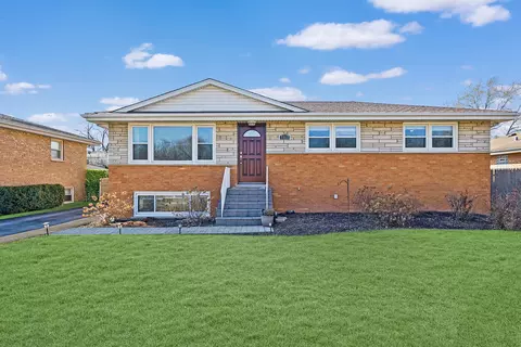 7312 S Thomas Ave, Bridgeview, IL 60455