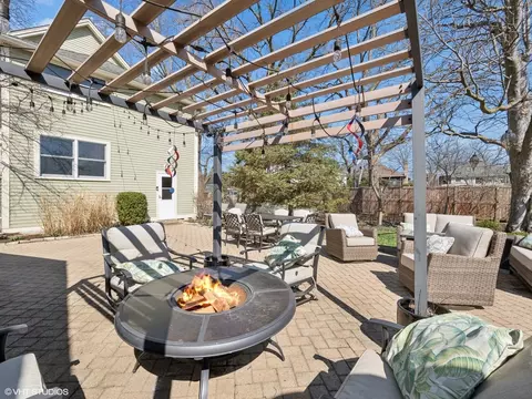 Exterior - 2801 Glenview Rd, Glenview, IL 60025 photo 4 of 13