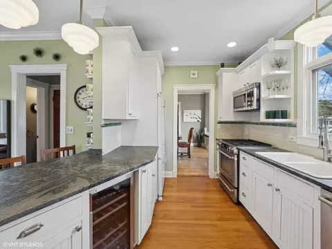 Kitchen - 2801 Glenview Rd, Glenview, IL 60025 photo 2 of 5