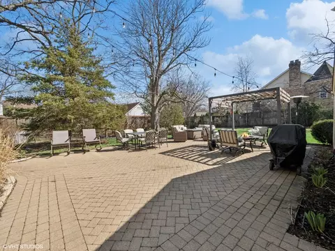 Exterior - 2801 Glenview Rd, Glenview, IL 60025 photo 2 of 13