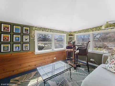 Living - 2801 Glenview Rd, Glenview, IL 60025 photo 3 of 3