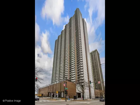 6033 N Sheridan Rd #32G, Chicago, IL 60660