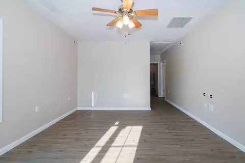 104 S Main St, Arrowsmith, IL 61722 photo 4