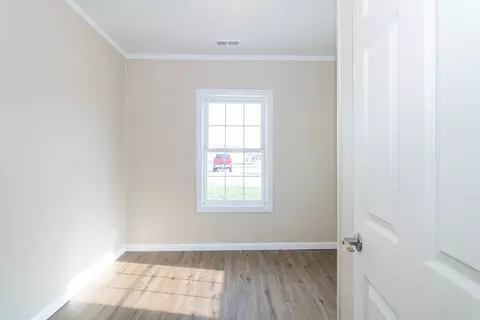 104 S Main St, Arrowsmith, IL 61722 photo 7
