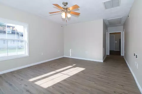 104 S Main St, Arrowsmith, IL 61722 photo 3