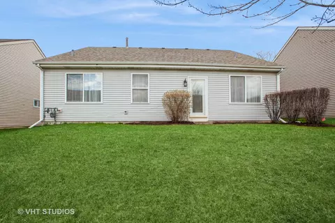 Exterior - 13817 S Redbud Dr, Plainfield, IL 60544 photo 2 of 3