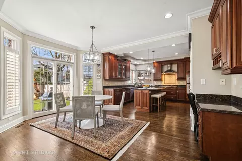 Kitchen - 2139 Center Ave, Northbrook, IL 60062 photo 2 of 3
