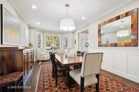 Dining - 2139 Center Ave, Northbrook, IL 60062 photo 2 of 6