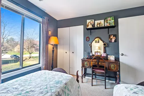 Bedroom - 4 Creekside Cir #D, Elgin, IL 60123 photo 4 of 6