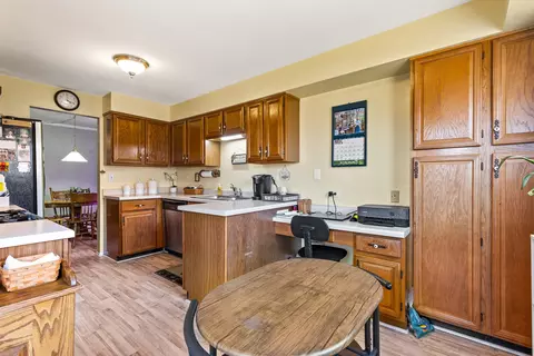 Kitchen - 4 Creekside Cir #D, Elgin, IL 60123 photo 1 of 1