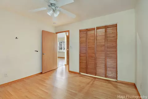 Bedroom - 702 Oriole Trl, Mchenry, IL 60051 photo 4 of 4