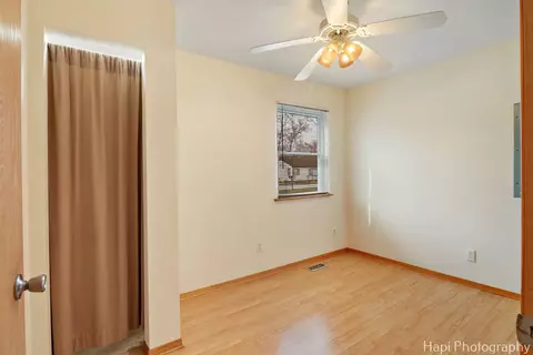 Bedroom - 702 Oriole Trl, Mchenry, IL 60051 photo 1 of 4