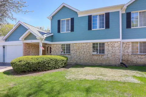 301 Memory Ln #3C, Westmont, IL 60559