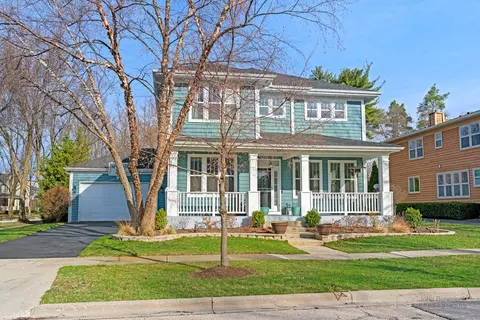 522 Superior St, Vernon Hills, IL 60061