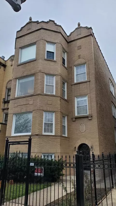 6147 N Mozart St #3, Chicago, IL 60659