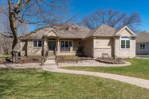 5339 Woodland Pond, Loves Park, IL 61111