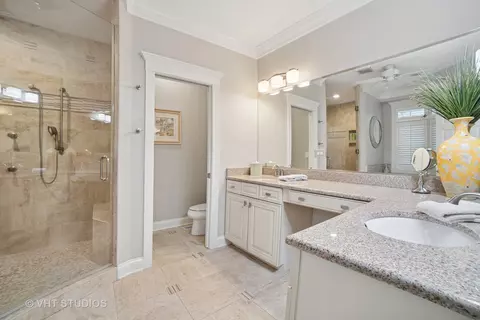 Bath - 1829 Rizzi Ln, Bartlett, IL 60103 photo 2 of 5