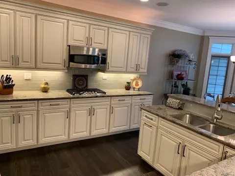 Kitchen - 1829 Rizzi Ln, Bartlett, IL 60103 photo 4 of 4
