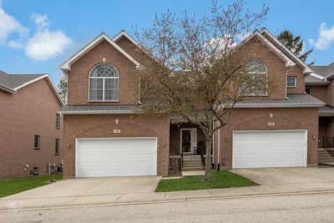 70 N Leslie Ln, Palatine, IL 60067
