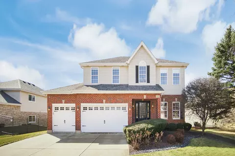 2690 Southwind Dr, New Lenox, IL 60451