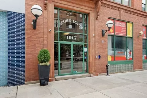 1017 W Washington Blvd #2J, Chicago, IL 60607