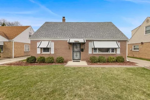 7918 N Waukegan Rd, Niles, IL 60714