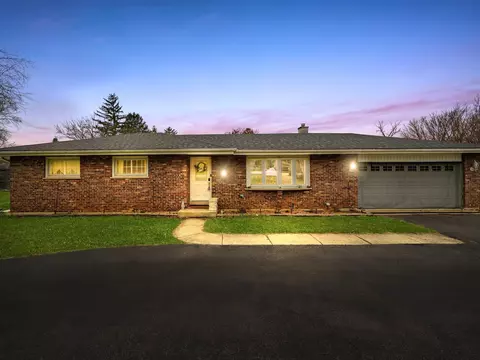 2 N144 La Londe Ave, Lombard, IL 60148