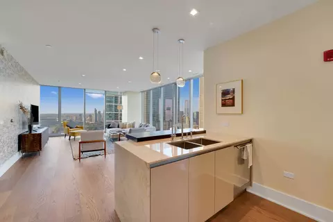 Kitchen - 363 E Wacker Dr #4201, Chicago, IL 60601 photo 2 of 4